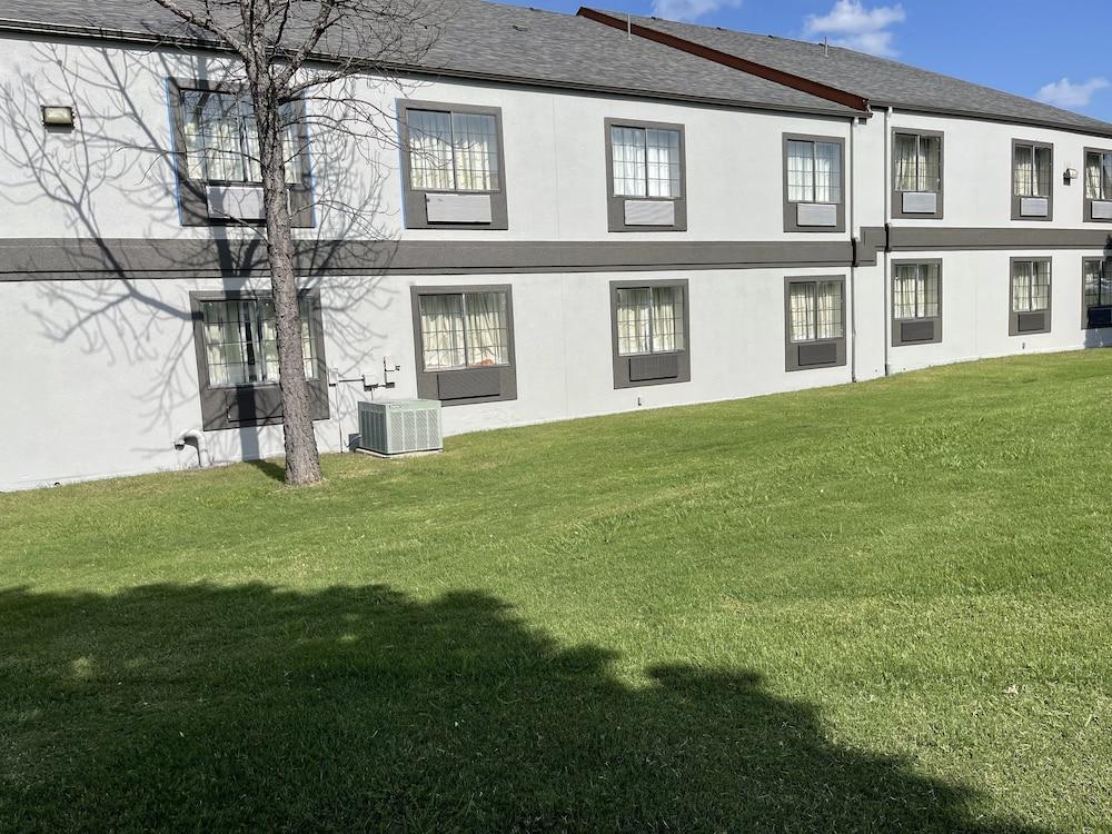 Quality Suites I-44 Tulsa Luaran gambar